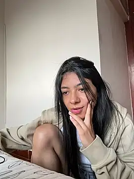 Snapshot of Liissa_cute_ chatting on December 2024 04:28:01 PM Liissa cute online show from December 2024 04:28:01 PM