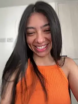 Snapshot of Liissa_cute_ chatting on January 2025 03:42:02 PM Liissa cute online show from January 2025 03:42:02 PM