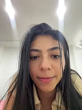 Snapshot of Liissa_cute_ chatting on January 2025 07:32:02 PM Liissa cute online show from January 2025 07:32:02 PM