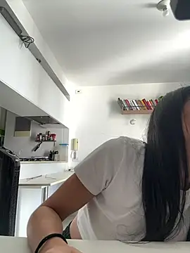 Snapshot of Liissa_cute_ chatting on March 2025 08:32:02 PM Liissa cute online show from March 2025 08:32:02 PM