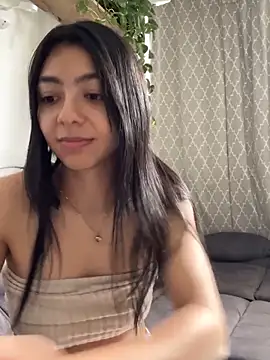 Snapshot of Liissa_cute_ chatting on September 2025 05:03:02 PM Liissa cute online show from September 2025 05:03:02 PM