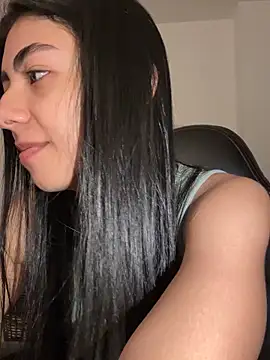 Snapshot of Liissa_cute_ chatting on October 2025 10:54:02 PM Liissa cute online show from October 2025 10:54:02 PM