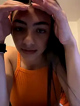 Snapshot of Liissa_cute_ chatting on October 2025 11:49:02 PM Liissa cute online show from October 2025 11:49:02 PM