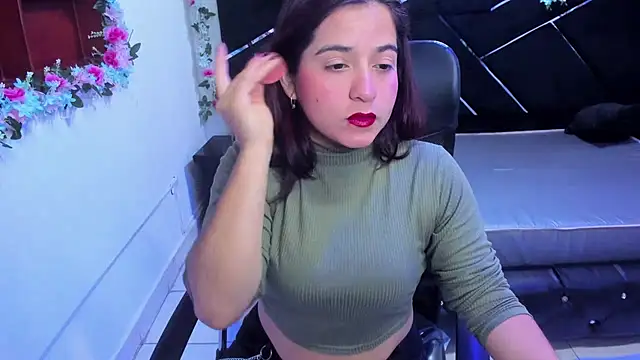 MariaClay online show from December 2025 12:10:01 PM