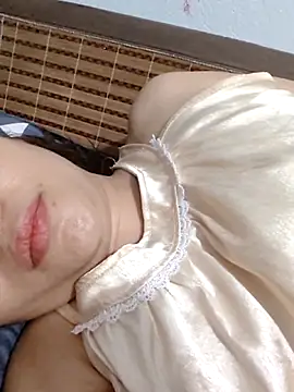 Snapshot of _Mira_69_ chatting on June 2026 05:23:01 AM Mira 69 online show from June 2026 05:23:01 AM