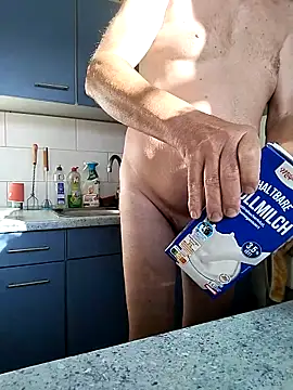 Lutzi1 online show from September 2025 06:36:01 AM