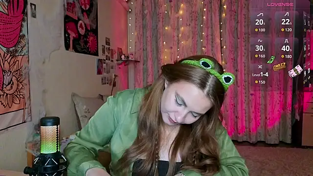 LisaCase online show from October 2025 04:07:02 PM