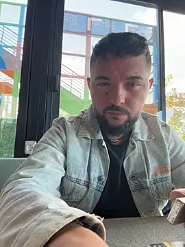 Snapshot of Winchesterguy chatting on October 2025 11:58:01 AM Winchesterguy online show from October 2025 11:58:01 AM