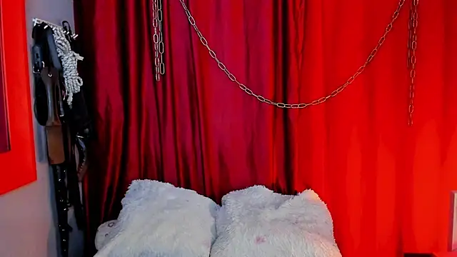 AvaLusty online show from October 2025 02:47:01 PM