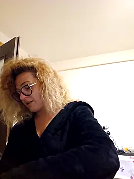 Selenna emma online show from November 2025 02:50:02 PM