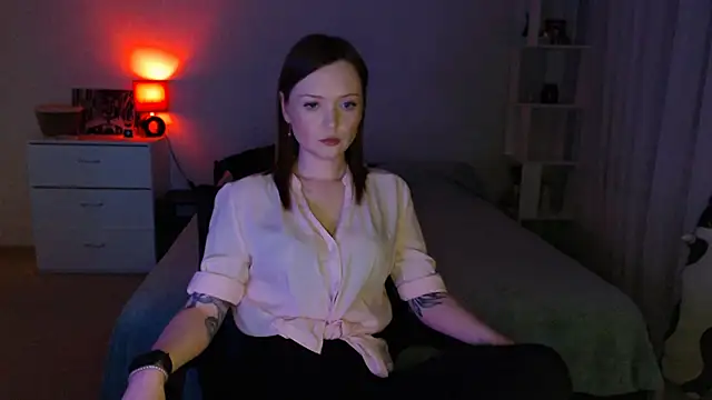 Snapshot of Allaria chatting on April 2026 04:48:01 PM Allaria online show from April 2026 04:48:01 PM