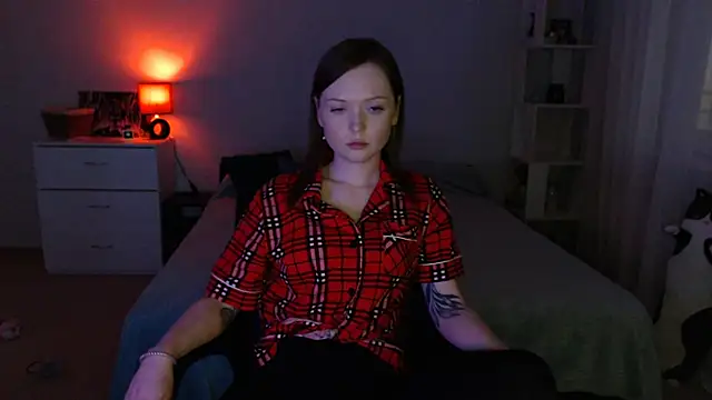 Snapshot of Allaria chatting on April 2026 03:50:01 PM Allaria online show from April 2026 03:50:01 PM