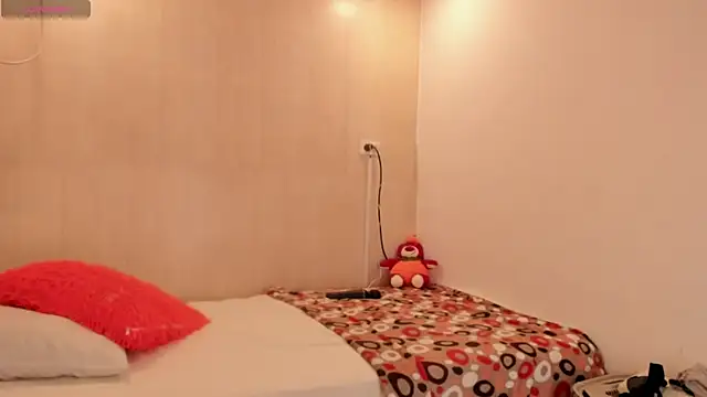 Snapshot of meganrossee69 chatting on September 2025 01:27:01 AM meganrossee69 online show from September 2025 01:27:01 AM