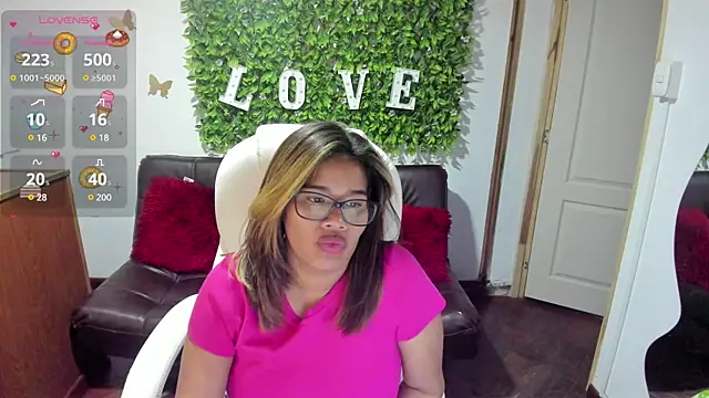 Enma  clark online show from February 2025 07:16:01 PM