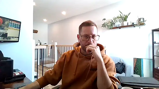 Snapshot of Bigdicktrav902 chatting on February 2025 02:11:02 PM Bigdicktrav902 online show from February 2025 02:11:02 PM