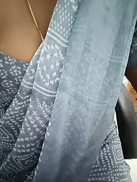 Snapshot of tamil_subha69 chatting on May 2026 07:09:02 PM tamil subha69 online show from May 2026 07:09:02 PM