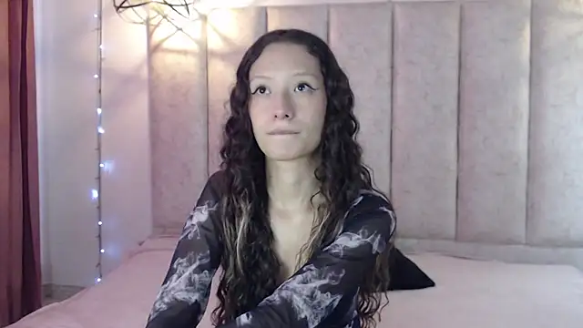 abbycutecs online show from December 2025 01:50:02 PM