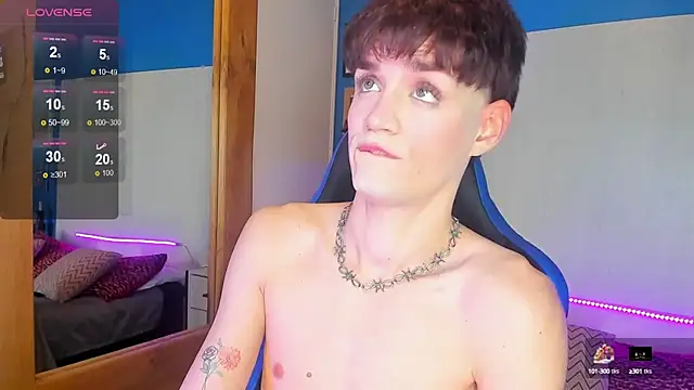 VladHellsing4 online show from February 2025 02:44:01 PM