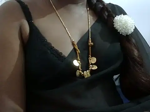 Snapshot of Hot_akshara chatting on October 2025 06:17:02 PM Hot akshara online show from October 2025 06:17:02 PM