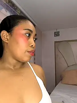 Snapshot of Leah_Sweetie chatting on February 2025 02:34:02 PM Leah Sweetie online show from February 2025 02:34:02 PM