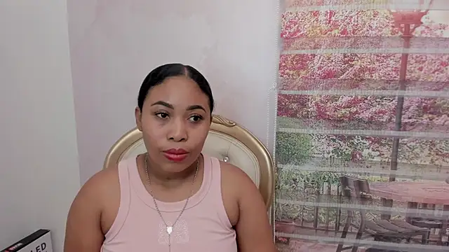 Snapshot of Leah_Sweetie chatting on February 2025 11:21:02 AM Leah Sweetie online show from February 2025 11:21:02 AM
