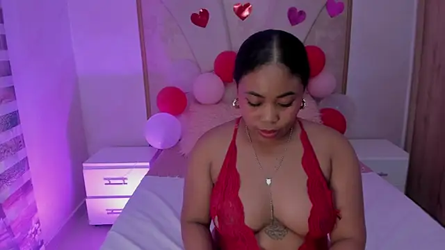 Snapshot of Leah_Sweetie chatting on February 2025 05:25:02 PM Leah Sweetie online show from February 2025 05:25:02 PM