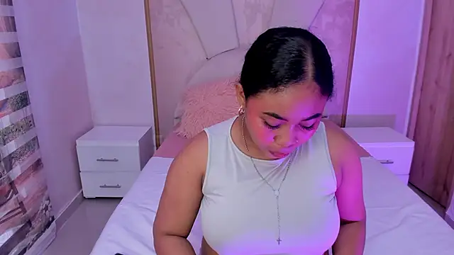 Snapshot of Leah_Sweetie chatting on March 2025 02:34:02 PM Leah Sweetie online show from March 2025 02:34:02 PM