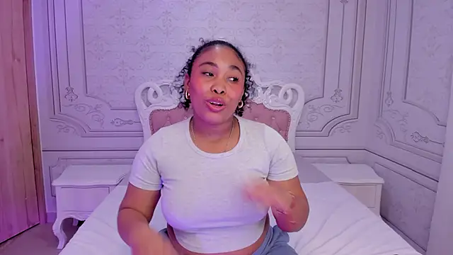 Snapshot of Leah_Sweetie chatting on March 2025 02:21:02 PM Leah Sweetie online show from March 2025 02:21:02 PM