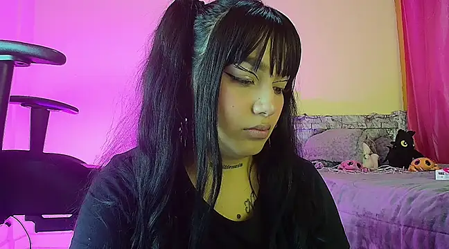 pocahonta89 online show from March 2025 09:00:02 PM