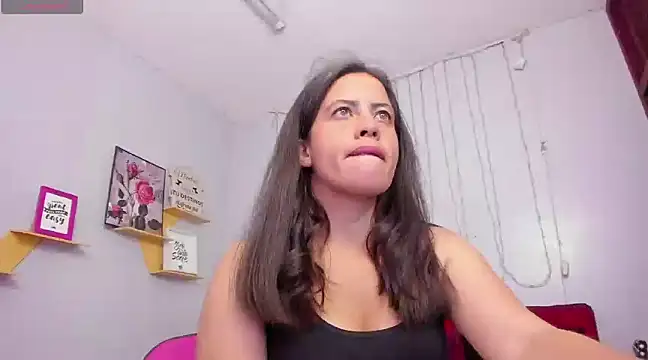 Snapshot of kathina_giraldo chatting on March 2025 06:55:01 PM kathina giraldo online show from March 2025 06:55:01 PM