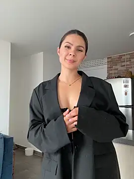 SofiaG  online show from February 2026 06:06:01 PM