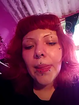 Snapshot of Sarah-Stoner chatting on June 2026 09:06:01 PM Sarah-Stoner online show from June 2026 09:06:01 PM