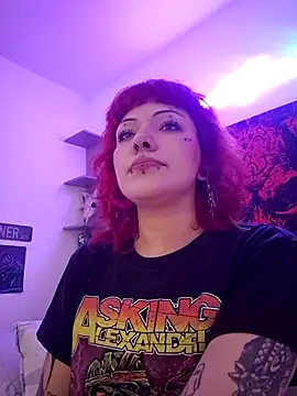 Snapshot of Sarah-Stoner chatting on June 2026 05:12:01 AM Sarah-Stoner online show from June 2026 05:12:01 AM