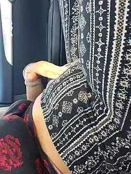 cinnaminnie online show from February 2025 06:21:02 PM