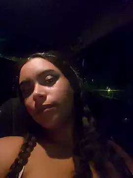 cinnaminnie online show from March 2025 01:43:01 AM