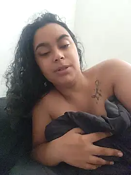 cinnaminnie online show from December 2025 09:30:01 PM