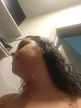 cinnaminnie online show from January 2026 03:50:01 PM