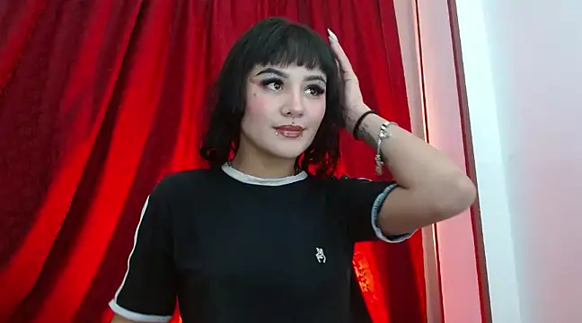 Snapshot of Maruu_miauu chatting on February 2025 01:05:01 PM Maruu miauu online show from February 2025 01:05:01 PM