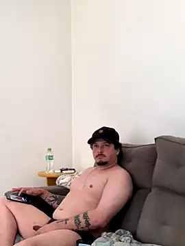 GabeHian1903 online show from October 2025 12:06:02 PM