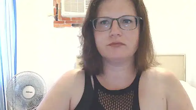 CrimsonMistress online show from March 2026 10:32:01 PM