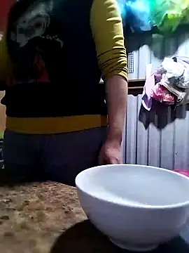 JasminePham online show from December 2024 11:00:01 AM