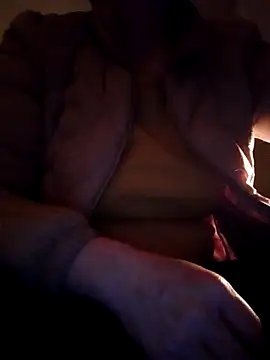 JasminePham online show from December 2024 11:47:02 PM