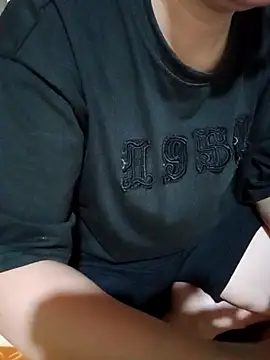 JasminePham online show from October 2025 01:37:01 AM