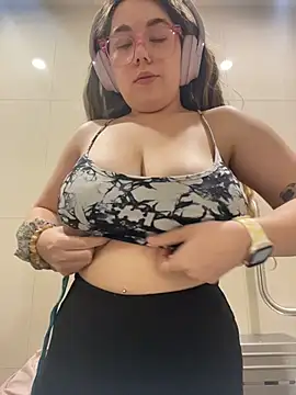 brooklynivy online show from November 2025 07:46:02 AM