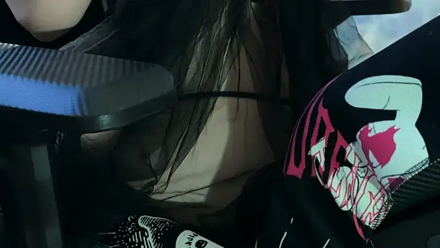 KiraLiLime online show from March 2025 06:08:02 PM