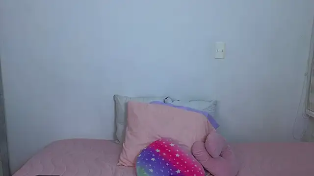 Lorenne Miller online show from January 2025 12:28:01 AM