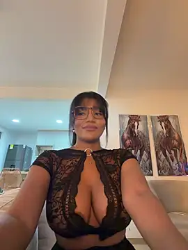 Snapshot of Jessie-pradoo chatting on May 2026 10:37:02 PM Jessie-pradoo online show from May 2026 10:37:02 PM