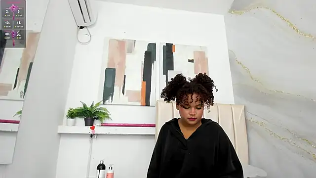 nataly velez online show from September 2025 07:25:01 PM