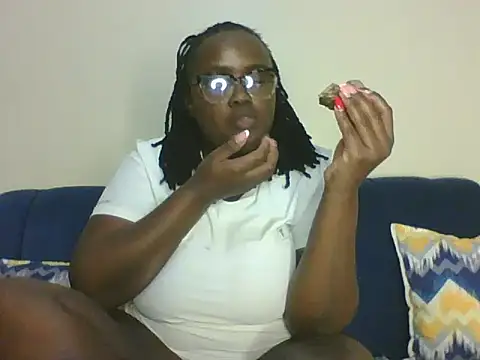 Snapshot of Montel_Montel_ chatting on November 2025 09:41:02 PM Montel Montel online show from November 2025 09:41:02 PM