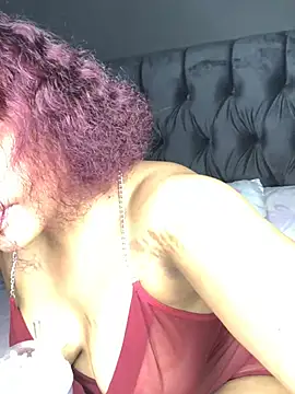 Anaelle24 online show from January 2025 06:40:01 PM